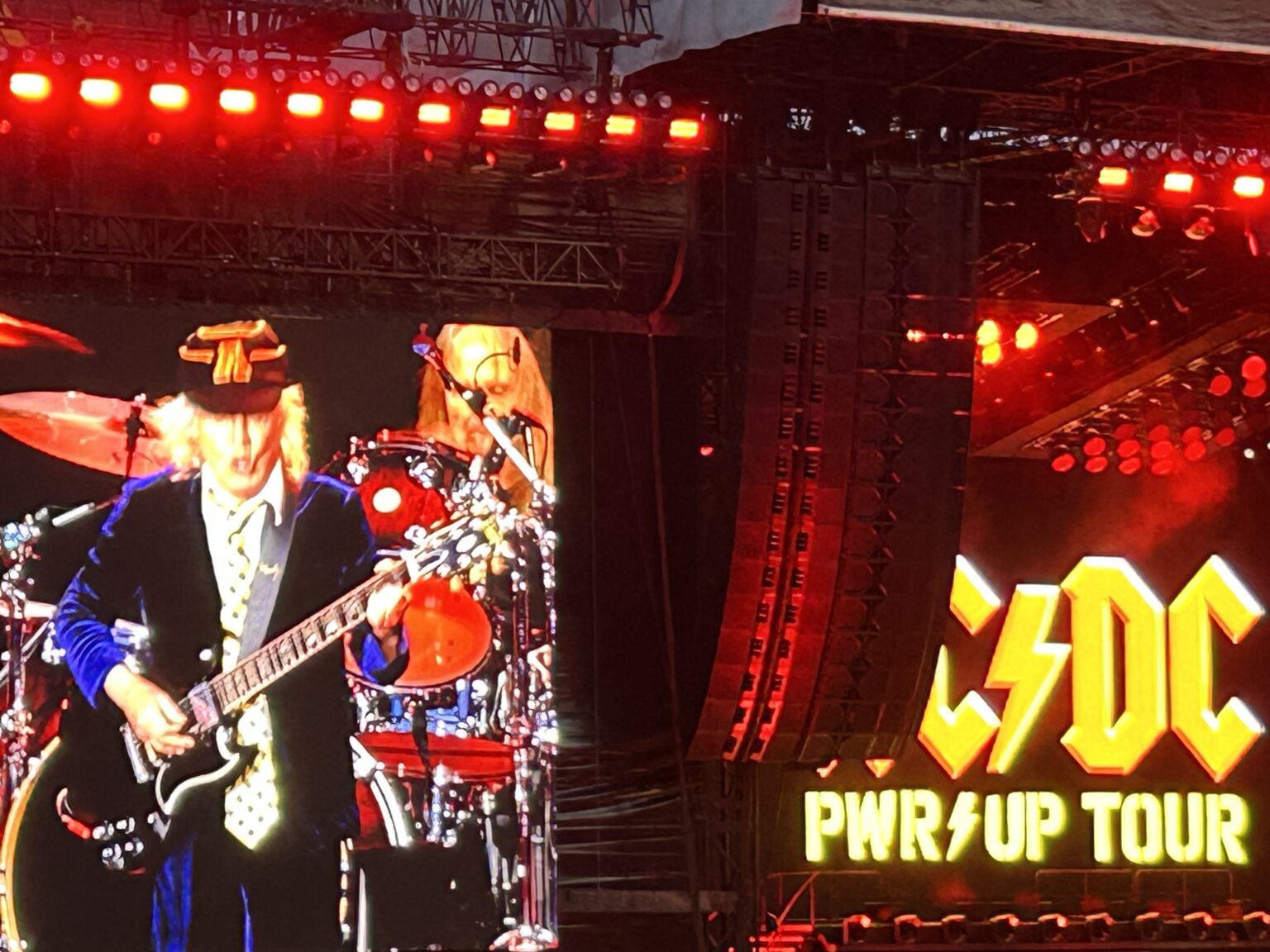 Thunderstruck: Pittsburgh crowd rocked by AC/DC - Beaver County Radio