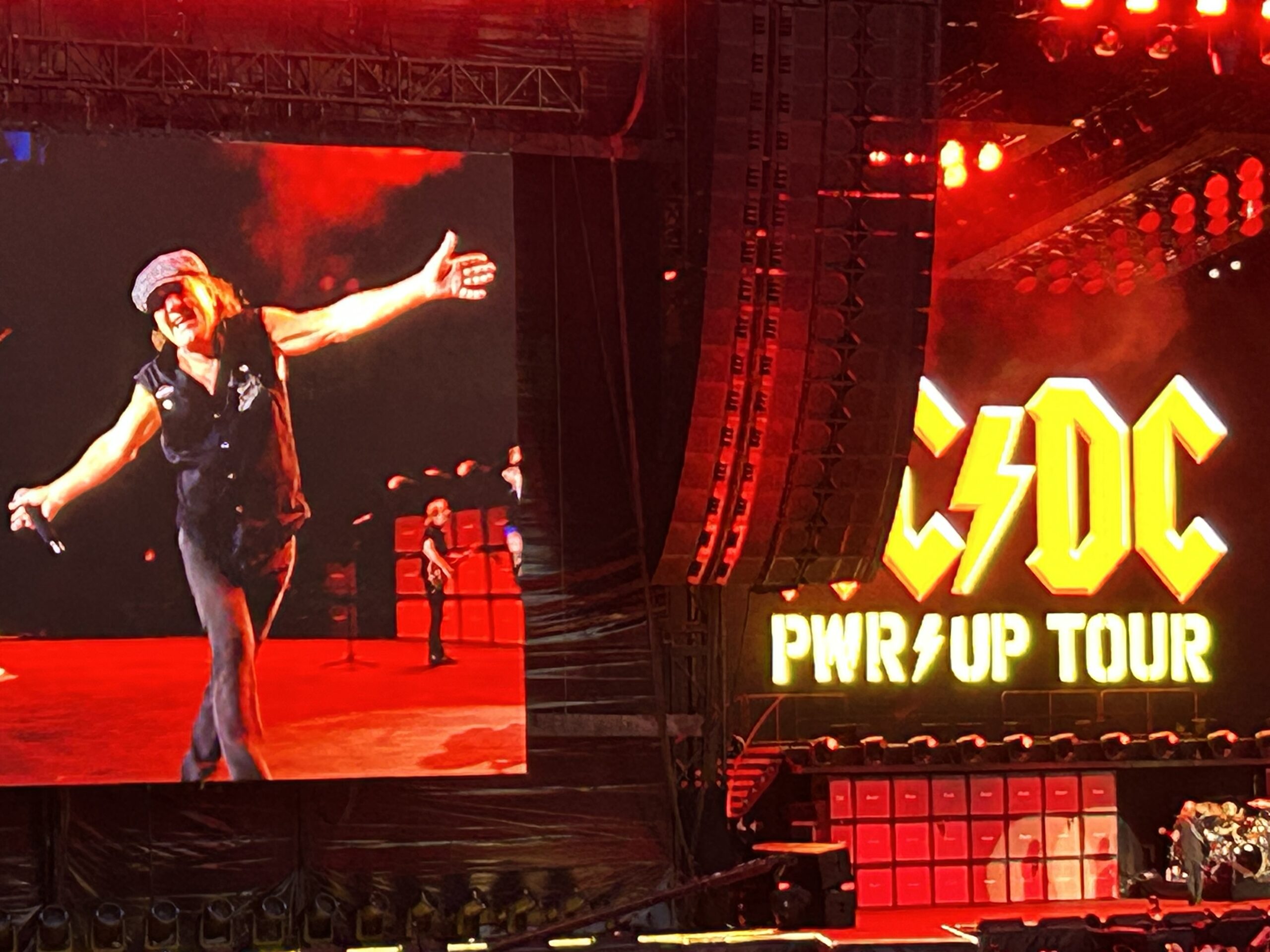 Thunderstruck: Pittsburgh crowd rocked by AC/DC - Beaver County Radio